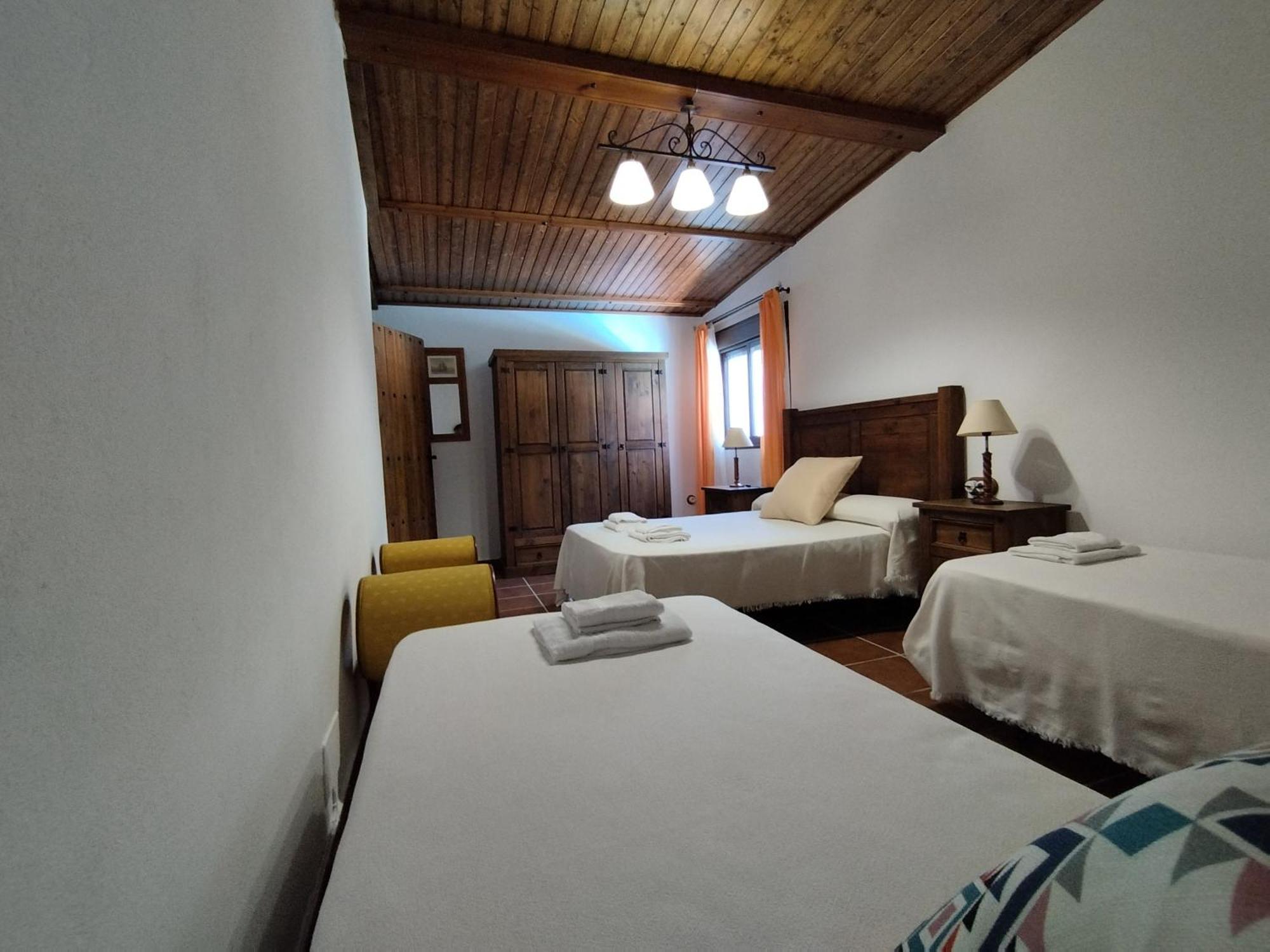 Vivienda Rural Los Madronos Malcocinado  المظهر الخارجي الصورة